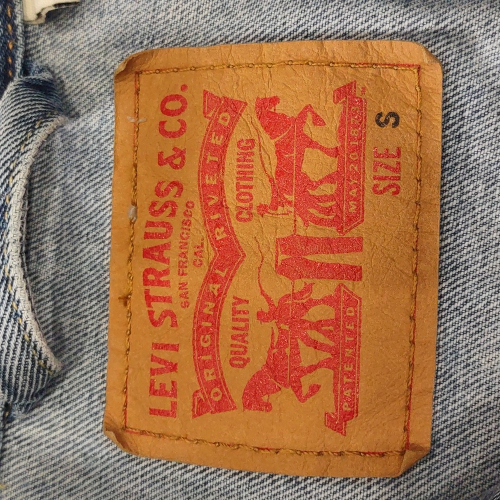 LEVI'S RELAXED FIT JACKET. - Picture 8 of 17